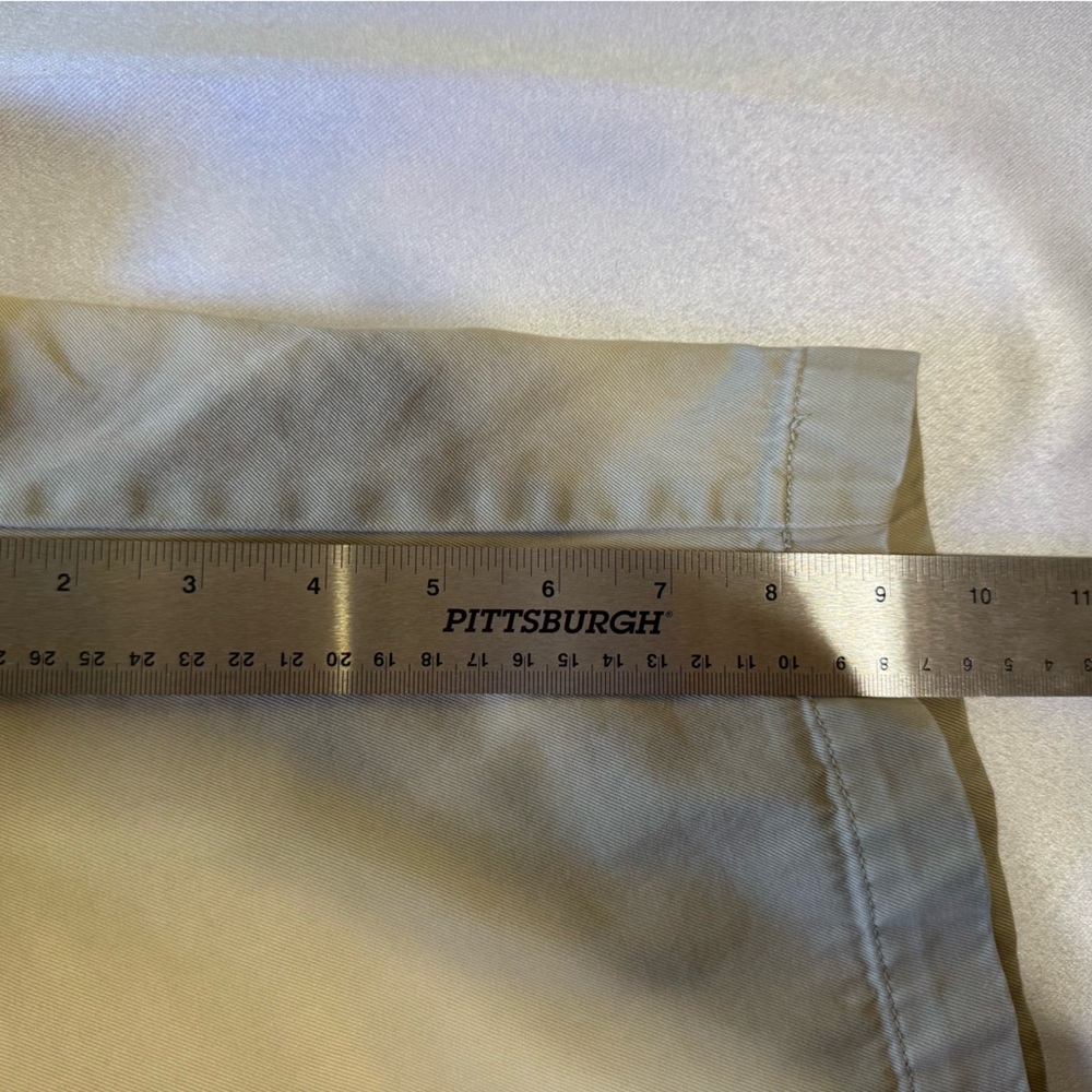 Peter Millar khaki shorts, size 36, 100% pima cotton, golf, casual - Picture 5 of 5